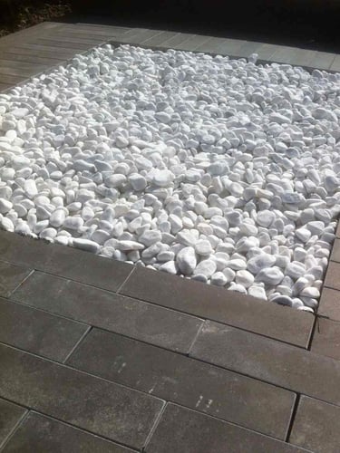 Carrara Kies 25 - 40mm verlegt 