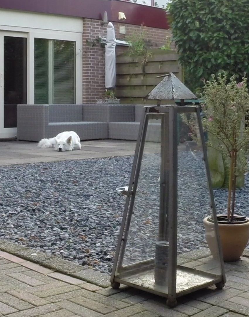 Kalksteinsplitt grau verwendet in Ziergarten