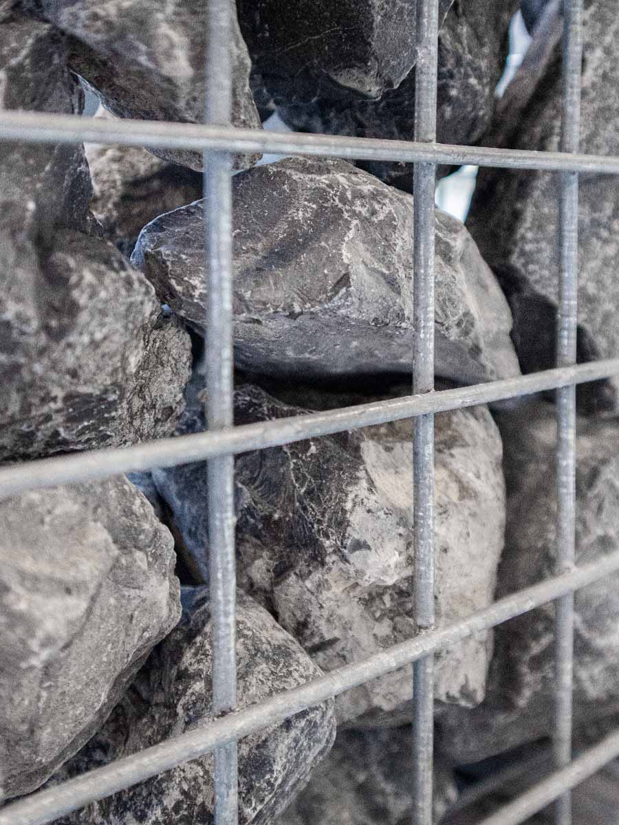 Ardenner grau Bruchsteine 80 - 150mm (8 - 15cm) verlegt im korb
