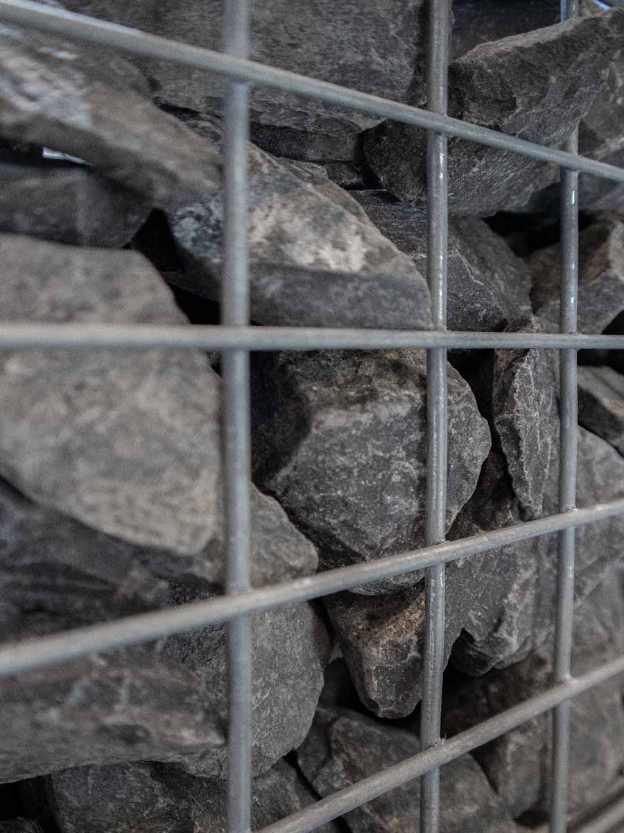 Basalt Bruchsteine 50 - 80mm (5 - 8cm) verlegt im korb