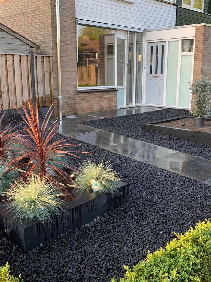 Basalt Splitt 16 - 32mm garten verlegt