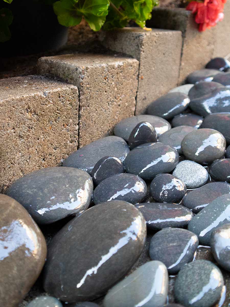 Beach Pebbles Large 30 - 60mm (3 - 6cm) verlegt naß