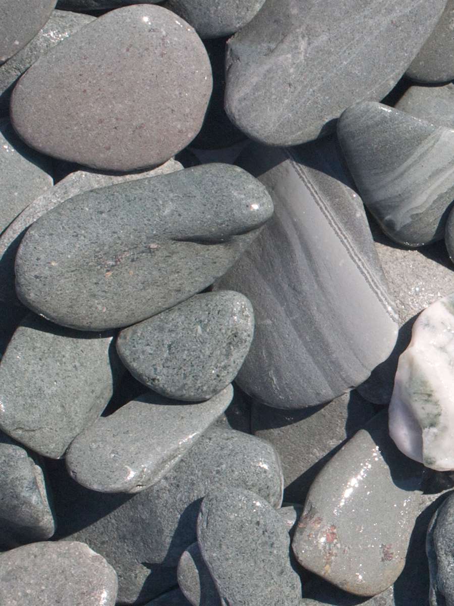 Flat Pebbles grün 30 - 60mm naß