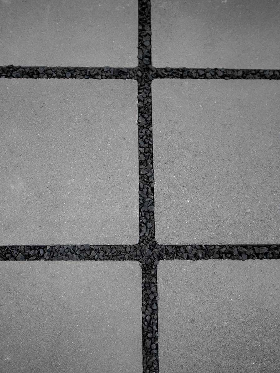 Fugensplitt Schwarz 2 - 5mm verlegt