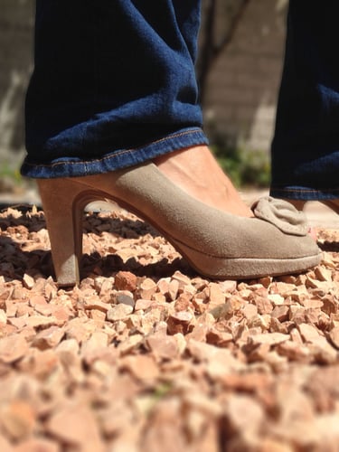 EuroGravel PRO Kiesgitter mit Unkrautvlies gut zu belaufen mit Pumps 