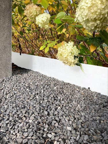 Multi-Edge METAL Rasenkante Weiß verlegt