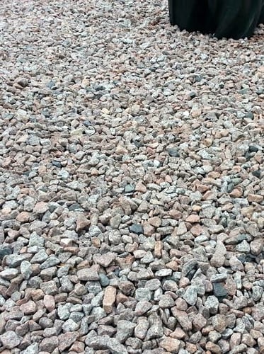 Schottischer Granitsplitt 8 - 16mm verlegt